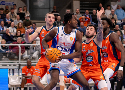 Leyma Coruña se impone en el tramo final y deja sin premio a HLA Alicante